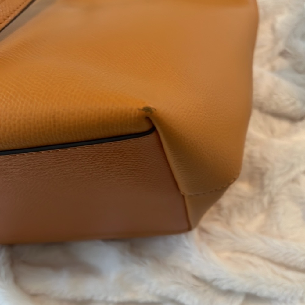 COPY - EUC Coach Tote AND matching wallet. - Picture 10 of 12